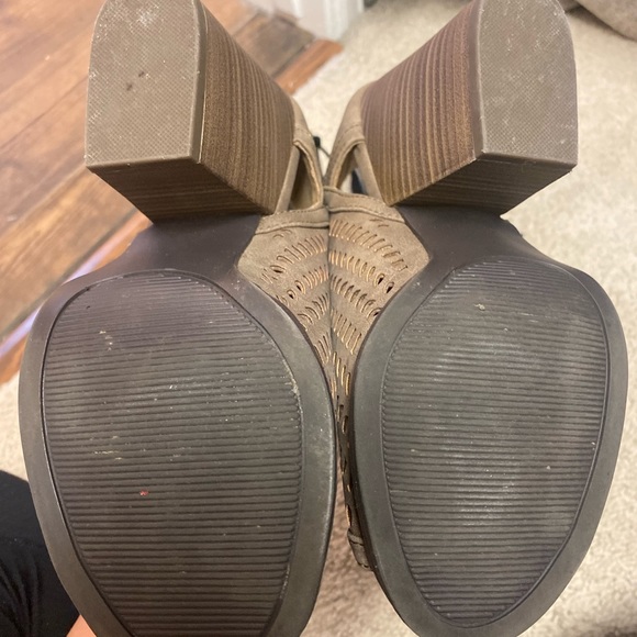 Fall open toe booties - Picture 2 of 5